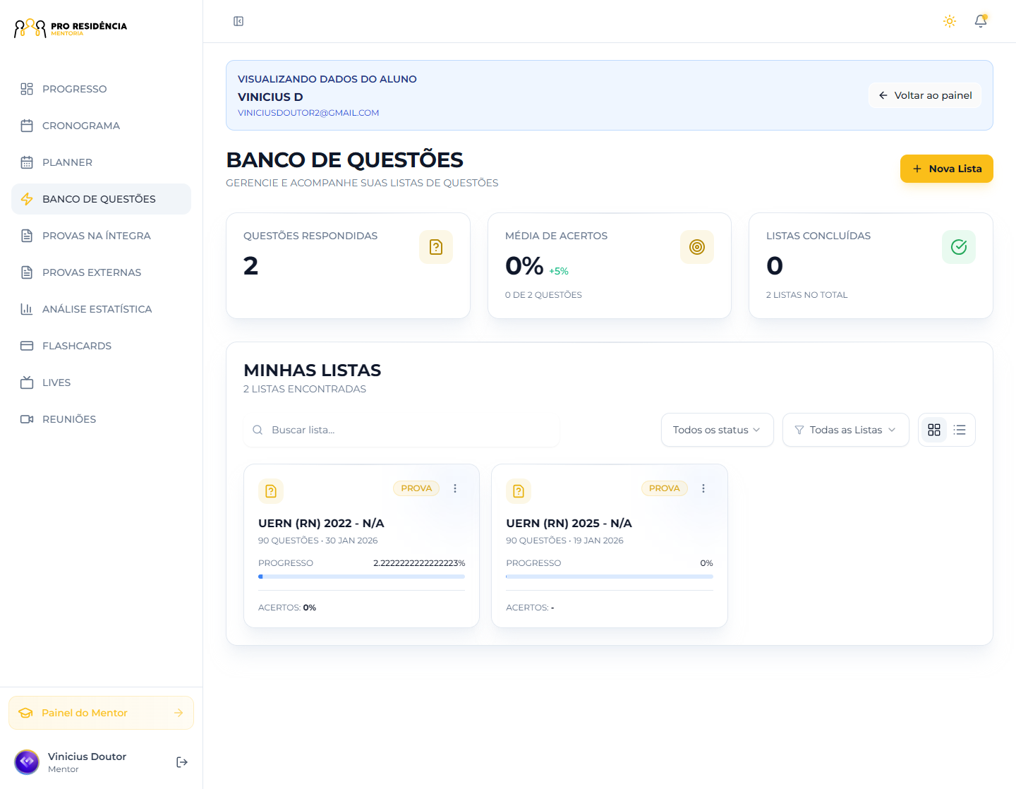 Banco de questões no modo claro, com as listas do aluno e o progresso de cada uma